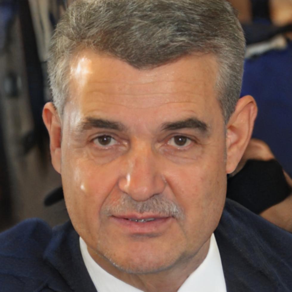 Marcus Webb, Senior Market Analyst
